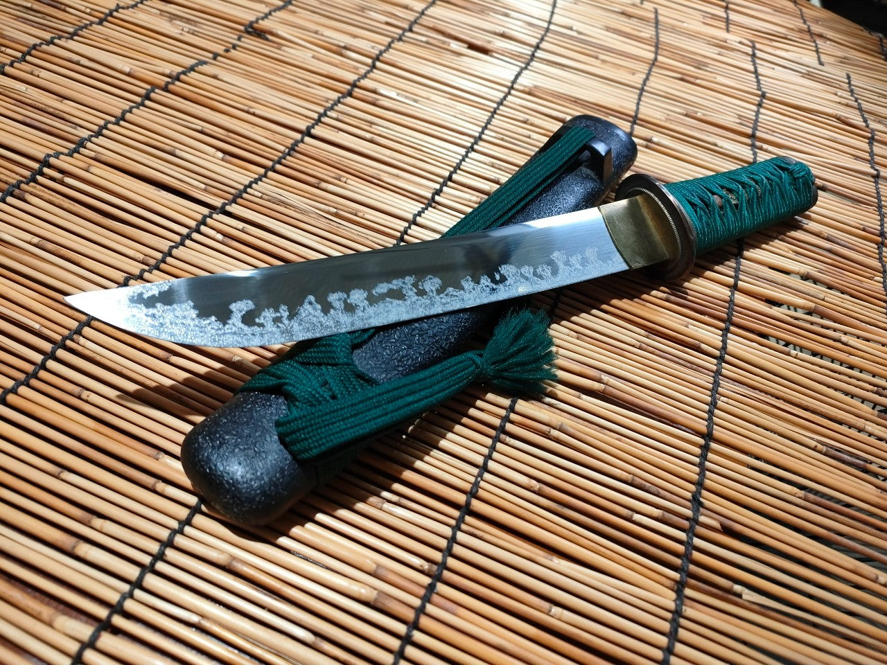 Japanese Nihonto Hira Zukuri Tanto (Micro serrated Carbidized edge!)