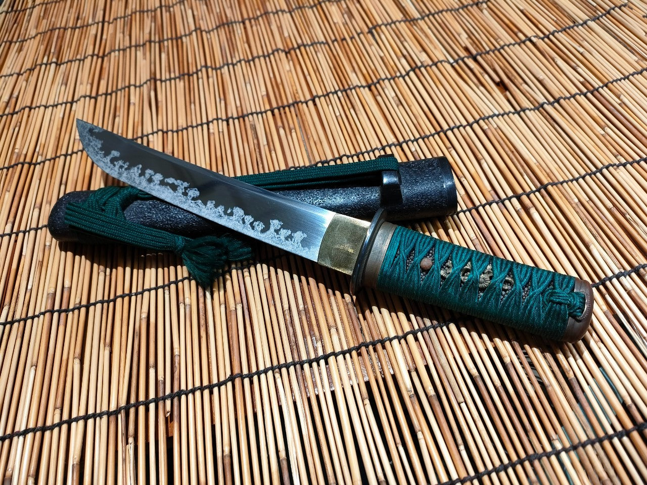 Japanese Nihonto Hira Zukuri Tanto (Micro serrated Carbidized edge!)