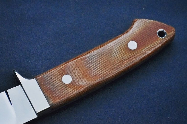 มีดฮันเตอร์หล่น