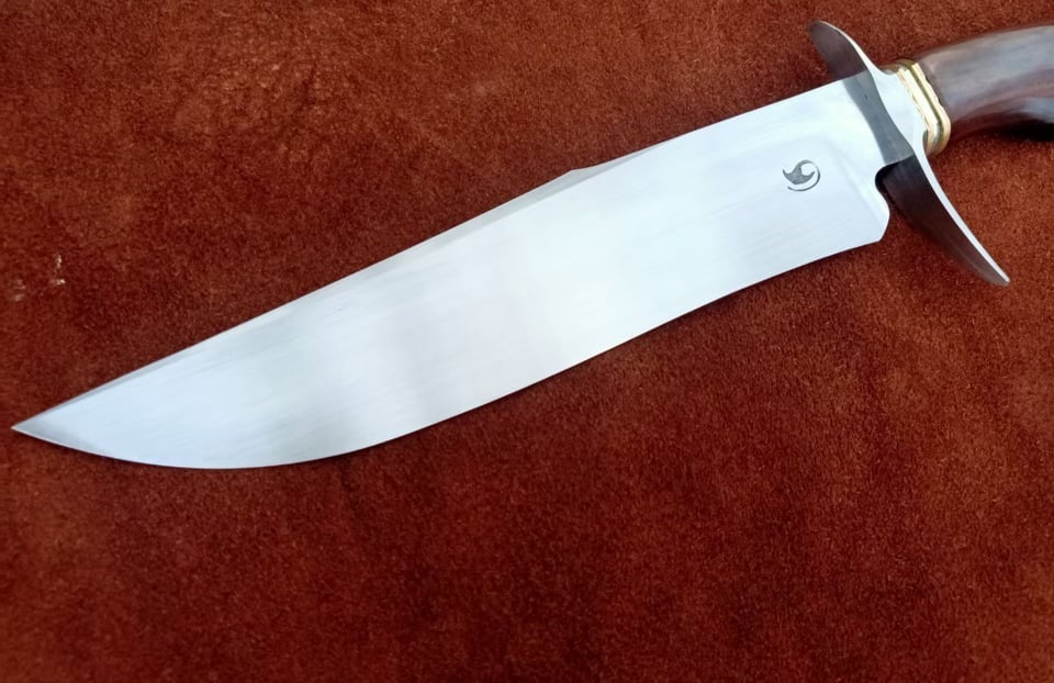 Stingray Pommel Tang Bowie Knife