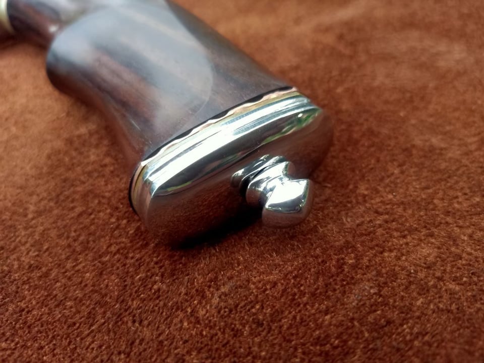 Stingray Pommel Tang Bowie Knife