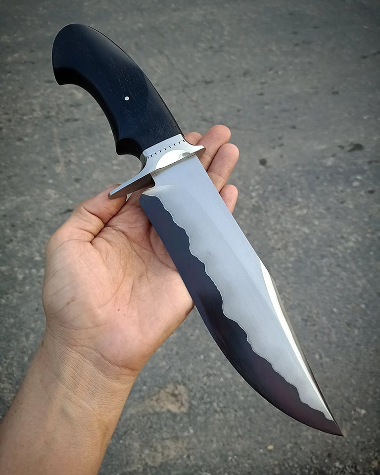 Recurve Hand Combat Bowie