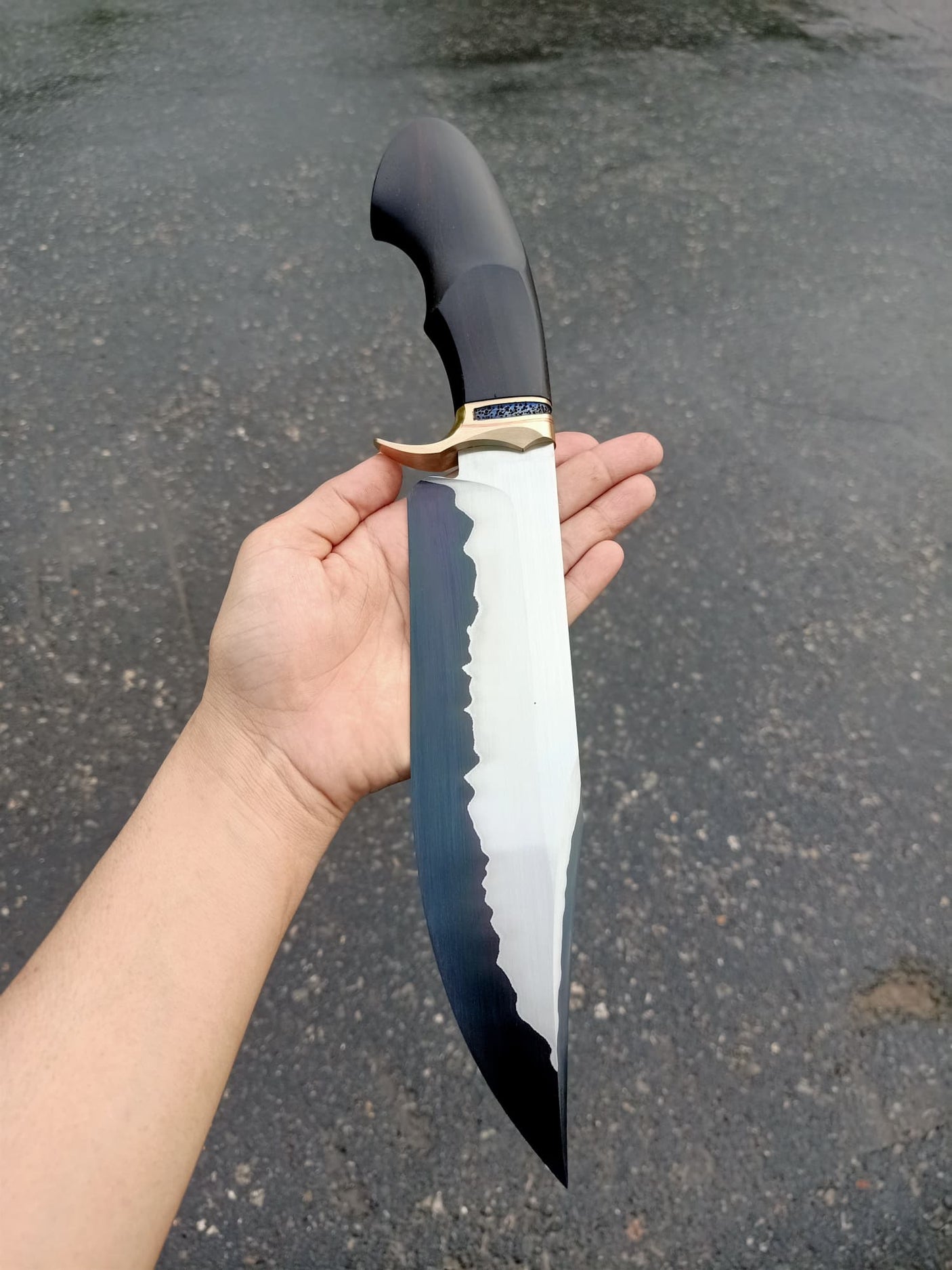 Textured Brass Guard Stingray Bowie