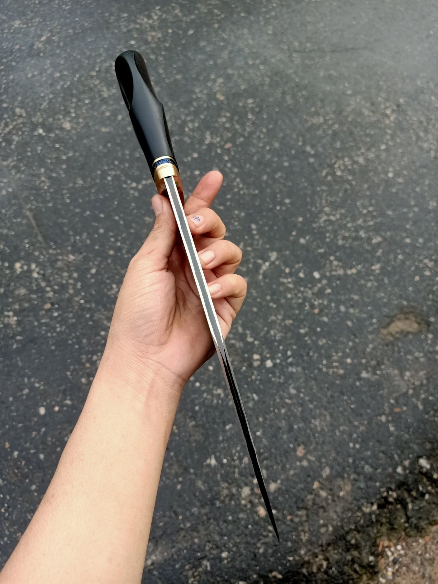 Textured Brass Guard Stingray Bowie