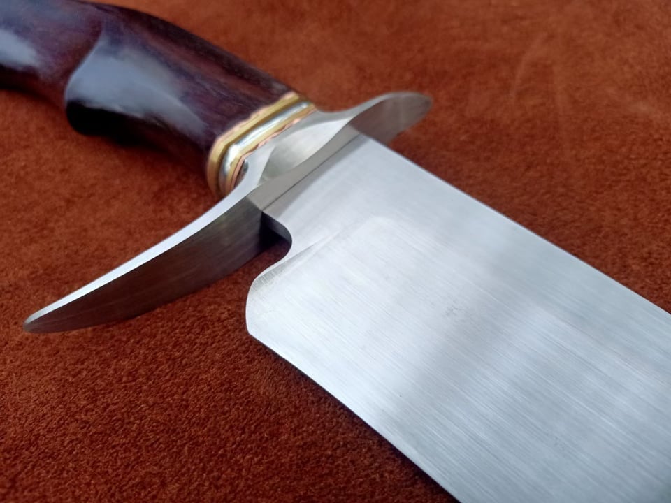 Stingray Pommel Tang Bowie Knife