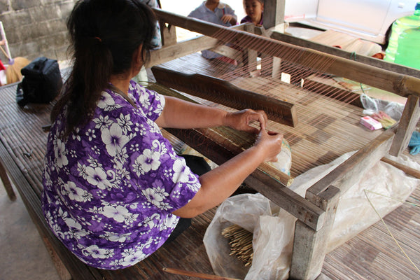 Handmade Rattan Mat Hand Forged Knives - Blacksmith Handmade Axes, Siam Blades  Old Block Blades 